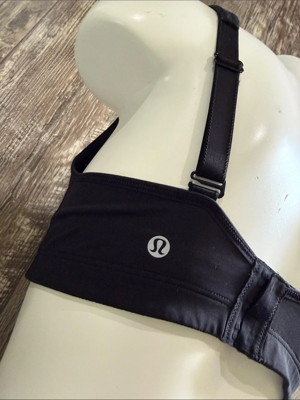 🌟lululemon athletica 🌟Black Wireless Support Crop Sports Bra C36